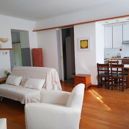 La Casetta Abbadia Lariana Habitación foto